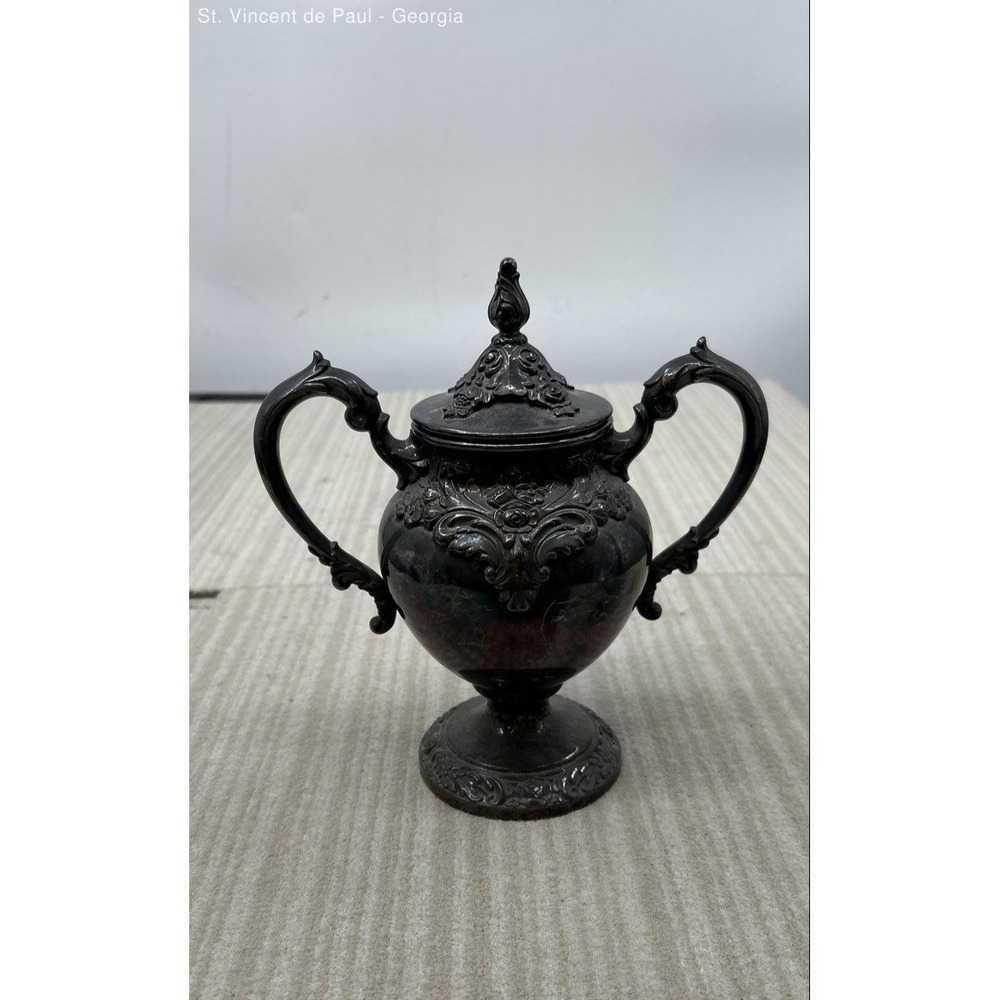 Lunt Eloquence Silverplate Sugar Bowl A-101 Lid Ornate Floral Footed 6" Patinaed